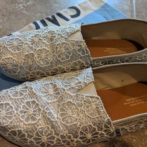 Toms silver lace shoes